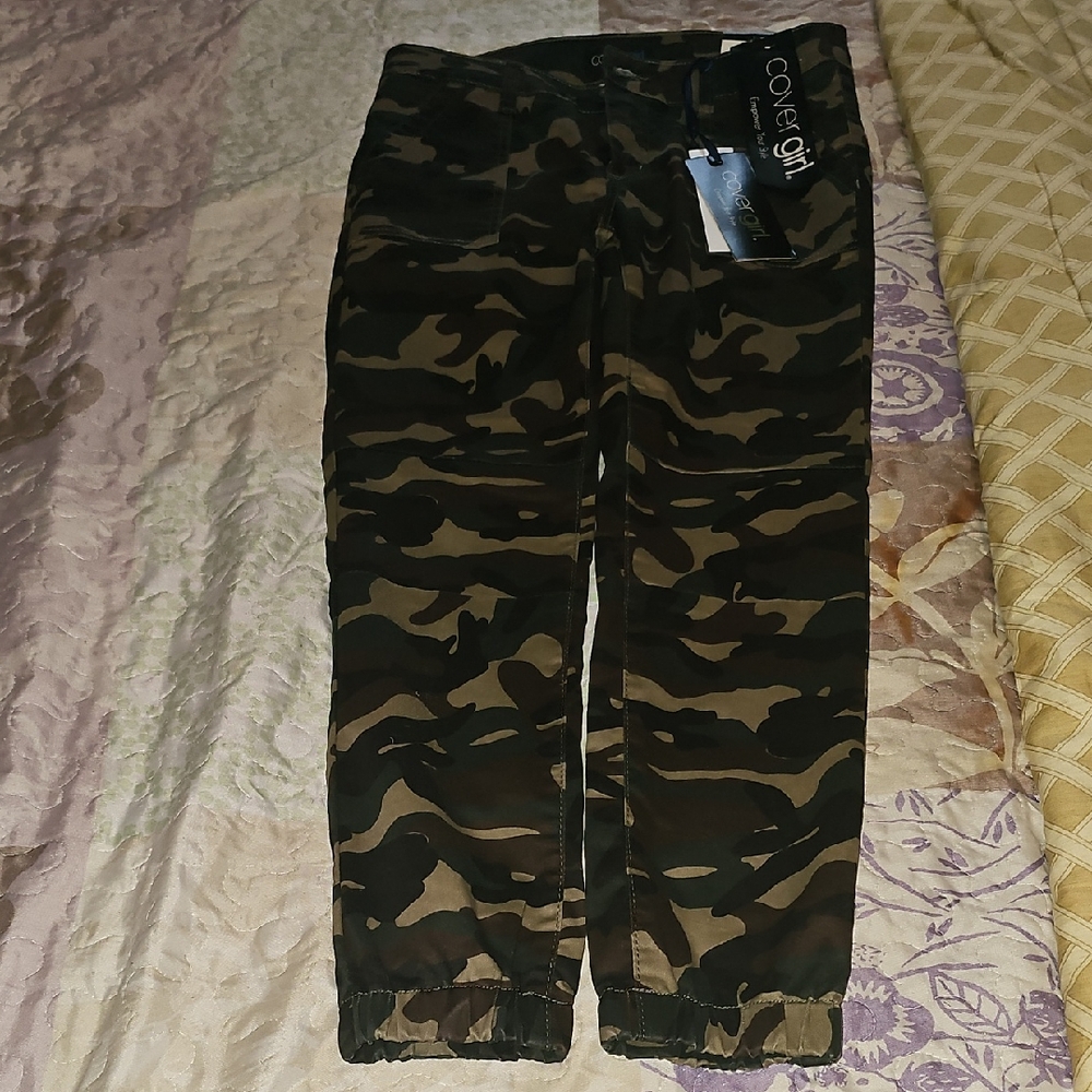 COVERGIRL Camouflage Skinny Jeans